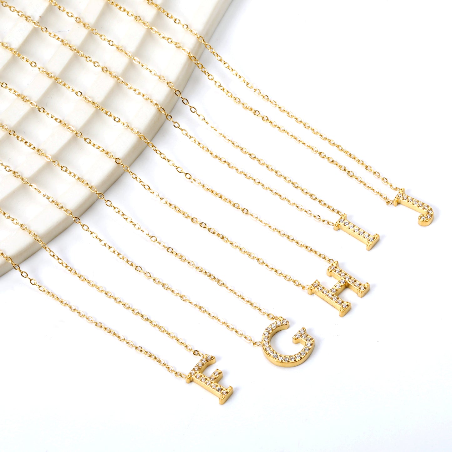 Collier initial à strass