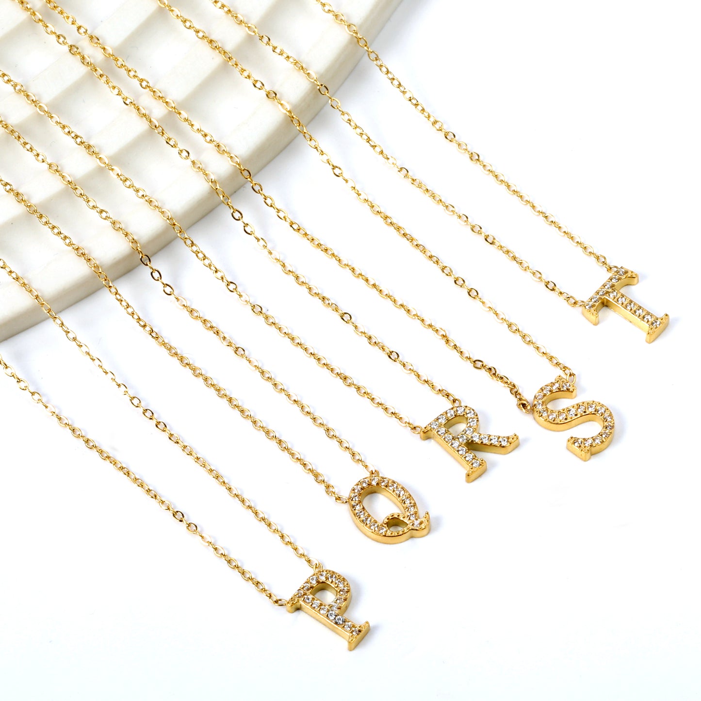 Collier initial à strass